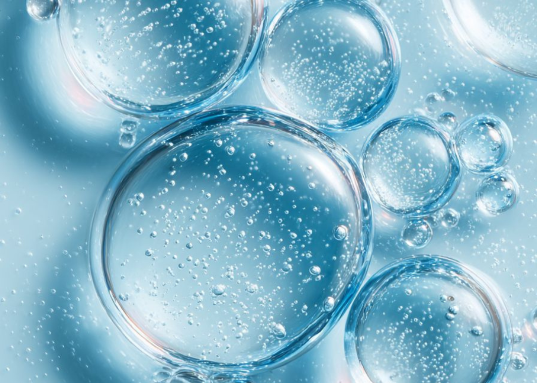 احصلي على بشرة متألقة: نصائح أساسية للعناية بالبشرة للحصول على بشرة مشرقة